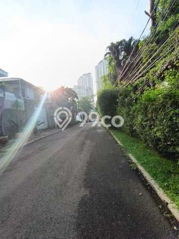 For Sale! Luxury House LT 540m2 Desain Elegan di Simprug Garden For Sale! Luxury House LT 540m2 Desain Elegan di Simprug Garden