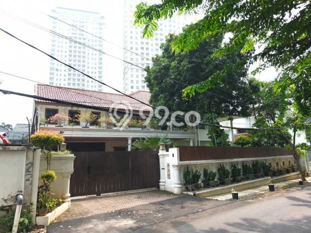 Hunian Eksklusif Siap Huni LT 833m2 di Kebayoran Lama, Jakarta Selatan Hunian Eksklusif Siap Huni LT 833m2 di Kebayoran Lama, Jakarta Selatan