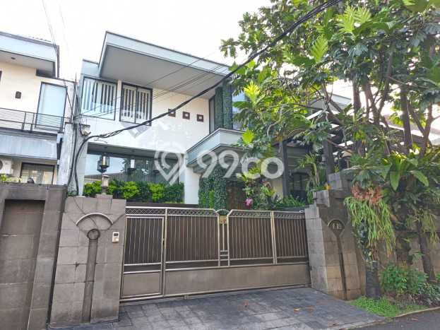 For Sale! Luxury House LT 540m2 Desain Elegan di Simprug Garden For Sale! Luxury House LT 540m2 Desain Elegan di Simprug Garden
