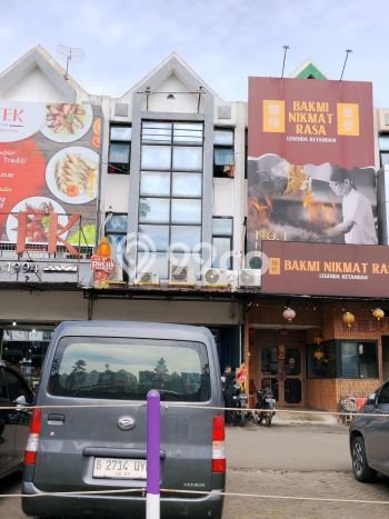 LOKASI PREMIUM! Ruko Kawasan , Luas 210m2m², Pusat Komersial LOKASI PREMIUM! Ruko Kawasan , Luas 210m2m², Pusat Komersial