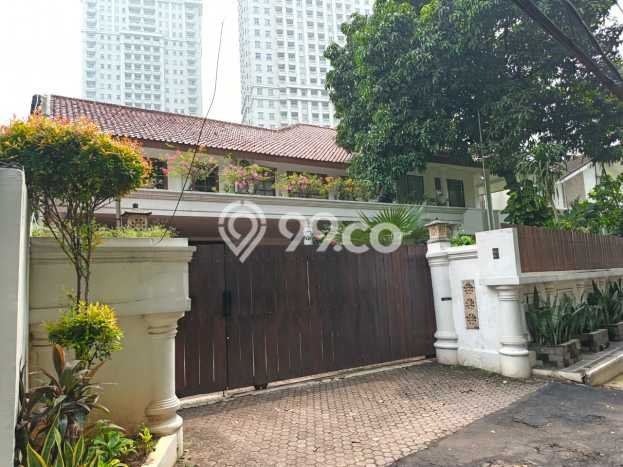 Hunian Eksklusif Siap Huni LT 833m2 di Kebayoran Lama, Jakarta Selatan Hunian Eksklusif Siap Huni LT 833m2 di Kebayoran Lama, Jakarta Selatan