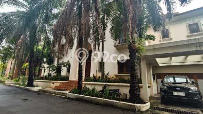 Rumah Eksklusif Siap Huni LT 300m2 di Cilandak, Jakarta Selatan Rumah Eksklusif Siap Huni LT 300m2 di Cilandak, Jakarta Selatan