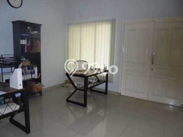 Dijual Hunian Mewah dengan Fasilitas Sekitar Komplit di Kebayoran Lama, Jakarta Selatan Dijual Hunian Mewah dengan Fasilitas Sekitar Komplit di Kebayoran Lama, Jakarta Selatan