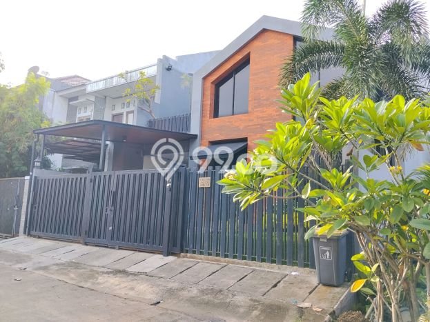 For Sale Rumah Mewah Exclusive di Kembangan, Jakarta Barat For Sale Rumah Mewah Exclusive di Kembangan, Jakarta Barat