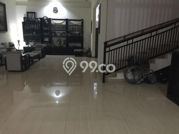 Rumah Mewah Akses Mudah di Jakarta Barat Semi Furnished Rumah Mewah Akses Mudah di Jakarta Barat Semi Furnished