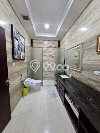 Rumah Mewah LB 500m2 Siap Pakai Desain Elegan di Permata Buana, Jakarta Barat Rumah Mewah LB 500m2 Siap Pakai Desain Elegan di Permata Buana, Jakarta Barat