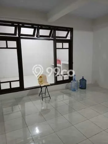 Dijual Cepat Rumah Favorit Siap Huni LB 200m2 di Tangerang, Tangerang Dijual Cepat Rumah Favorit Siap Huni LB 200m2 di Tangerang, Tangerang