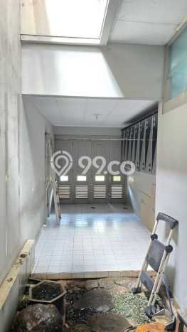 EXCLUSIVE HOME! Rumah di , 3 KM, Design Modern, LT 251m2m² Bangunan 350m2m² EXCLUSIVE HOME! Rumah di , 3 KM, Design Modern, LT 251m2m² Bangunan 350m2m²