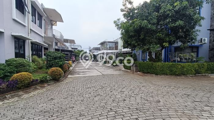Dijual Hunian Rumah Terawat 4 KT di Jatibening, Bekasi Dijual Hunian Rumah Terawat 4 KT di Jatibening, Bekasi