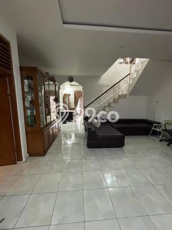 Rumah Mewah Siap Huni LT 180m2 di Duren Sawit, Jakarta Timur Rumah Mewah Siap Huni LT 180m2 di Duren Sawit, Jakarta Timur