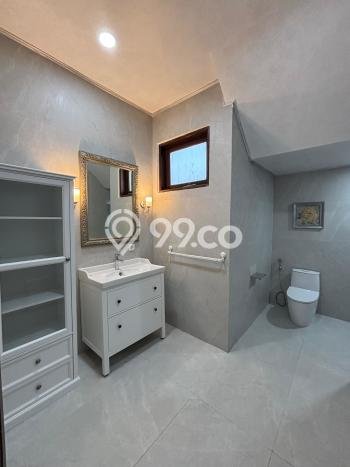 Rumah Elit Modern Tanpa Renovasi di Bintaro Tangerang Selatan Rumah Elit Modern Tanpa Renovasi di Bintaro Tangerang Selatan