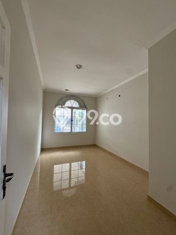 Rumah Elit LB 250m2 Siap Huni Desain Elegan di Ciangsana, Bogor Rumah Elit LB 250m2 Siap Huni Desain Elegan di Ciangsana, Bogor