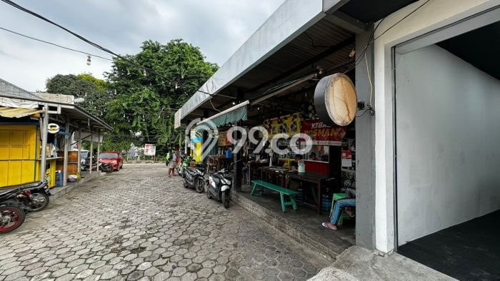 Area Strategis! Disewakan Komersial Lokasi Pasar Minggu, Jakarta Selatan Cocok untuk Bisnis Area Strategis! Disewakan Komersial Lokasi Pasar Minggu, Jakarta Selatan Cocok untuk Bisnis