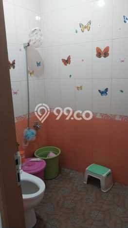 Dijual Hunian Rumah Nyaman 5 Kamar di Semanan, Jakarta Barat Dijual Hunian Rumah Nyaman 5 Kamar di Semanan, Jakarta Barat