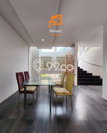 Jual Rumah Luas Elegan Dengan View Cantik di Pejaten, Jakarta Selatan Jual Rumah Luas Elegan Dengan View Cantik di Pejaten, Jakarta Selatan