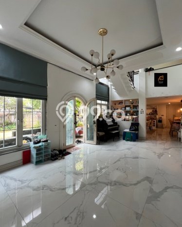 Dijual Rumah Luas Elegan Dengan View Eksklusif di Lebak Bulus, Jakarta Selatan Dijual Rumah Luas Elegan Dengan View Eksklusif di Lebak Bulus, Jakarta Selatan