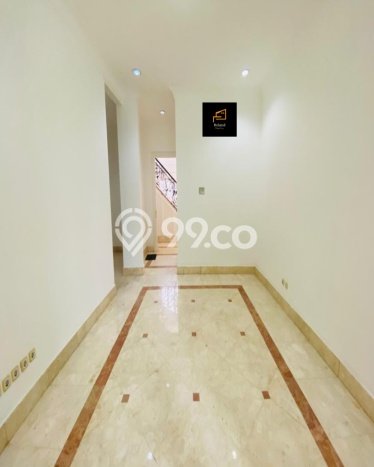Ready to Use! Luxury House LT 600m2 Desain Modern di Lebak Bulus Ready to Use! Luxury House LT 600m2 Desain Modern di Lebak Bulus