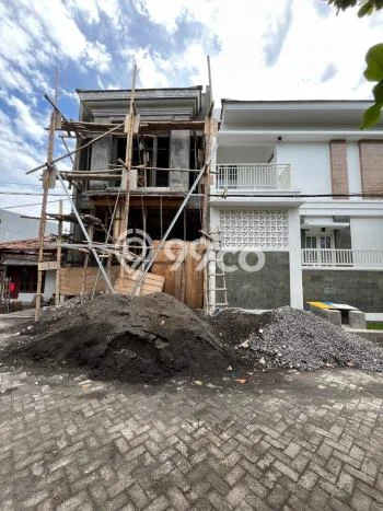 Jual Rumah Bagus Siap Huni LB 82m2 di Rungkut, Surabaya Jual Rumah Bagus Siap Huni LB 82m2 di Rungkut, Surabaya