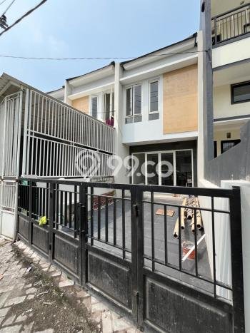Ruko Dijual di Surabaya LT 61m2 & LB 75m2 Lokasi Terbaik! Ruko Dijual di Surabaya LT 61m2 & LB 75m2 Lokasi Terbaik!