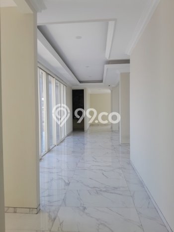 Jual Rumah Luas Elegan Dengan View Cantik di Raya Darmo, Surabaya Jual Rumah Luas Elegan Dengan View Cantik di Raya Darmo, Surabaya