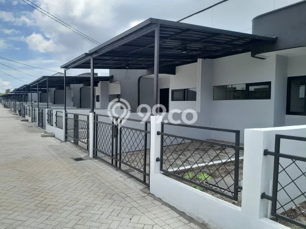Rumah Sederhana Dijual di Driyorejo 2 Kamar dengan Luas Tanah 60m2 Rumah Sederhana Dijual di Driyorejo 2 Kamar dengan Luas Tanah 60m2