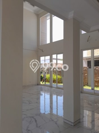 Jual Rumah Luas Elegan Dengan View Cantik di Raya Darmo, Surabaya Jual Rumah Luas Elegan Dengan View Cantik di Raya Darmo, Surabaya