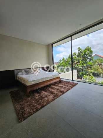 Lokasi Ideal! Vila di Kerobokan, Area 200m², Kondisi Prima Lokasi Ideal! Vila di Kerobokan, Area 200m², Kondisi Prima