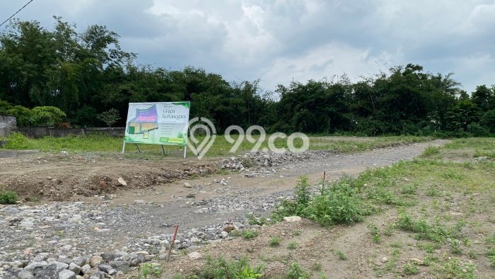 Jual Tanah Area Berkembang Kawasan , Luas 99m2m², Dekat Sleman, Sleman Jual Tanah Area Berkembang Kawasan , Luas 99m2m², Dekat Sleman, Sleman