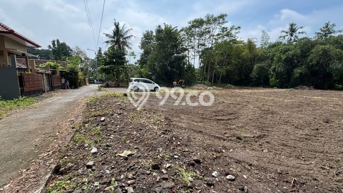 Tanah Kavling Dijual di Yogyakarta dengan Spesifikasi 114m2 Tanah Kavling Dijual di Yogyakarta dengan Spesifikasi 114m2