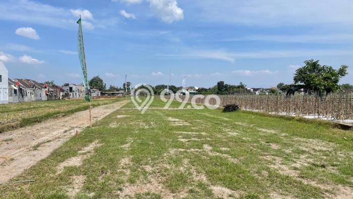 Tanah Strategis Dijual di Ngaglik Sleman 168m2 Tanah Strategis Dijual di Ngaglik Sleman 168m2