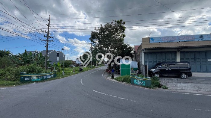 Jarang Ada! Tanah di Godean Punya Luas 110m2 SHM Jarang Ada! Tanah di Godean Punya Luas 110m2 SHM