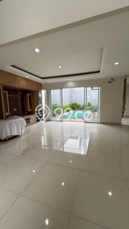 Siap Huni Hunian Elit 4 Kamar di BSD Dekat ke Mana Pun Siap Huni Hunian Elit 4 Kamar di BSD Dekat ke Mana Pun