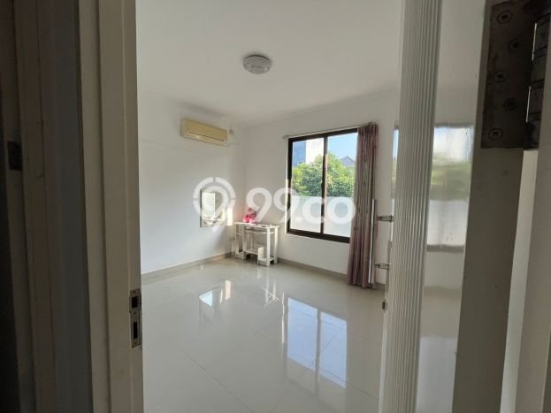 Best Deal Hunian Mewah Ideal dan Luas di BSD, Tangerang Selatan Best Deal Hunian Mewah Ideal dan Luas di BSD, Tangerang Selatan