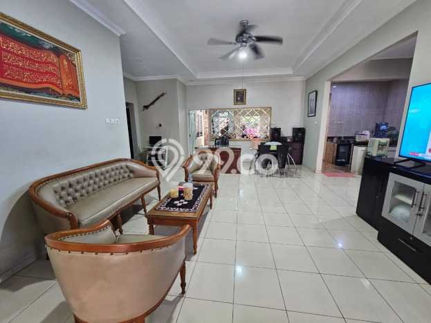 Rumah Elit Modern Tanpa Renovasi di Harapan Indah Bekasi Rumah Elit Modern Tanpa Renovasi di Harapan Indah Bekasi