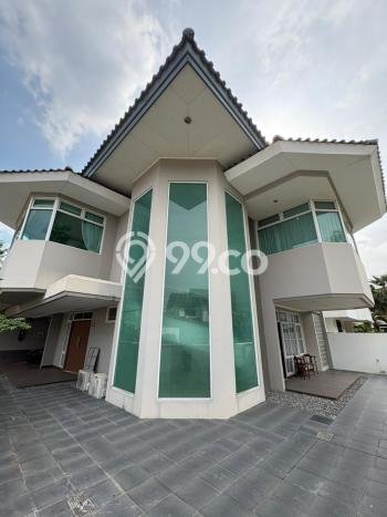 Disewakan! Rumah 3 Kamar Tidur &
4 Kamar Mandi di Gandaria, Jakarta Selatan Disewakan! Rumah 3 Kamar Tidur &
4 Kamar Mandi di Gandaria, Jakarta Selatan
