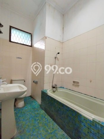 Rumah Kontrakan Jakarta Selatan LT 750m2 LB 600m2 Kawasan Kemang Rumah Kontrakan Jakarta Selatan LT 750m2 LB 600m2 Kawasan Kemang