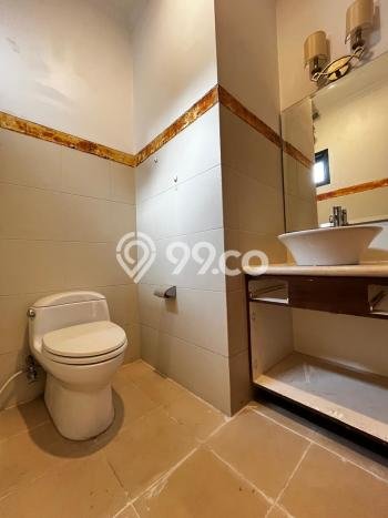 Rumah 4 Kamar Siap Huni Disewakan di Kebayoran Baru Harga Kompetitif Rumah 4 Kamar Siap Huni Disewakan di Kebayoran Baru Harga Kompetitif