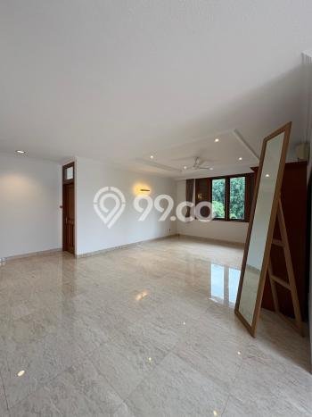 Sewa Rumah Nyaman LT 1150m2 / LB 650m2 di Kemang, Jakarta Selatan Sewa Rumah Nyaman LT 1150m2 / LB 650m2 di Kemang, Jakarta Selatan