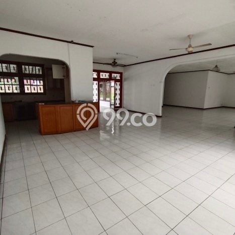 Lokasi strategis! Rumah siap pakai dikontrakkan di Jagakarsa LB 450m2 Lokasi strategis! Rumah siap pakai dikontrakkan di Jagakarsa LB 450m2