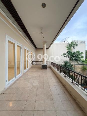 Hunian Bagus Disewakan di Pondok Indah, Jakarta Selatan LT 550m2, LB 600m2 Hunian Bagus Disewakan di Pondok Indah, Jakarta Selatan LT 550m2, LB 600m2