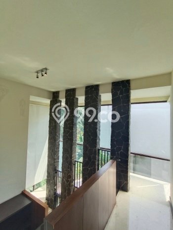 Disewakan! Rumah 3 Kamar Tidur &
3 Kamar Mandi di Kemang, Jakarta Selatan Disewakan! Rumah 3 Kamar Tidur &
3 Kamar Mandi di Kemang, Jakarta Selatan