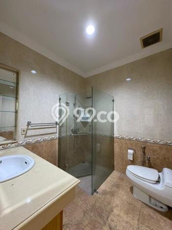 Disewakan! Rumah 3 Kamar Tidur &
4 Kamar Mandi di Gandaria, Jakarta Selatan Disewakan! Rumah 3 Kamar Tidur &
4 Kamar Mandi di Gandaria, Jakarta Selatan