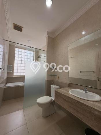 Disewakan! Rumah 3 Kamar Tidur &
4 Kamar Mandi di Gandaria, Jakarta Selatan Disewakan! Rumah 3 Kamar Tidur &
4 Kamar Mandi di Gandaria, Jakarta Selatan