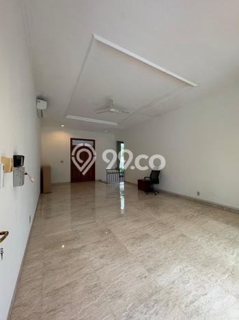 Sewa Rumah Nyaman LT 1150m2 / LB 650m2 di Kemang, Jakarta Selatan Sewa Rumah Nyaman LT 1150m2 / LB 650m2 di Kemang, Jakarta Selatan