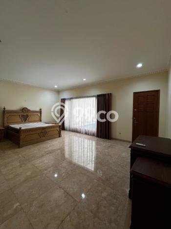 Sewa Rumah Murah di Pondok Indah Jakarta Selatan dengan 6 KT Sewa Rumah Murah di Pondok Indah Jakarta Selatan dengan 6 KT