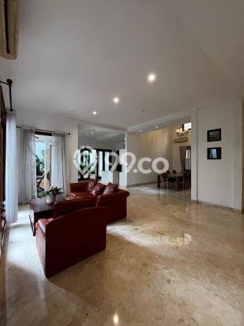 Hunian Kondisi Baik Disewakan di Pondok Indah, Jakarta Selatan LT 480m2, LB 600m2 Hunian Kondisi Baik Disewakan di Pondok Indah, Jakarta Selatan LT 480m2, LB 600m2
