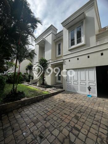 Hunian Kondisi Baik Disewakan di Pondok Indah, Jakarta Selatan LT 650m2, LB 700m2 Hunian Kondisi Baik Disewakan di Pondok Indah, Jakarta Selatan LT 650m2, LB 700m2