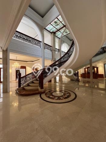 Rumah 6 Kamar Lengkap Disewakan di Menteng Harga Kompetitif Rumah 6 Kamar Lengkap Disewakan di Menteng Harga Kompetitif