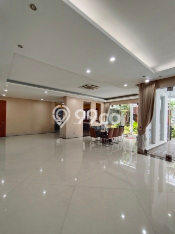 Disewakan Rumah Nyaman di Pondok Indah LT 550m2 / LB 700m2 Siap Huni Disewakan Rumah Nyaman di Pondok Indah LT 550m2 / LB 700m2 Siap Huni