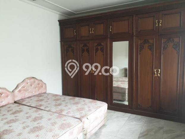 Lokasi terbaik! Rumah siap huni dikontrakkan di Kebayoran Lama LB 800m2 Lokasi terbaik! Rumah siap huni dikontrakkan di Kebayoran Lama LB 800m2
